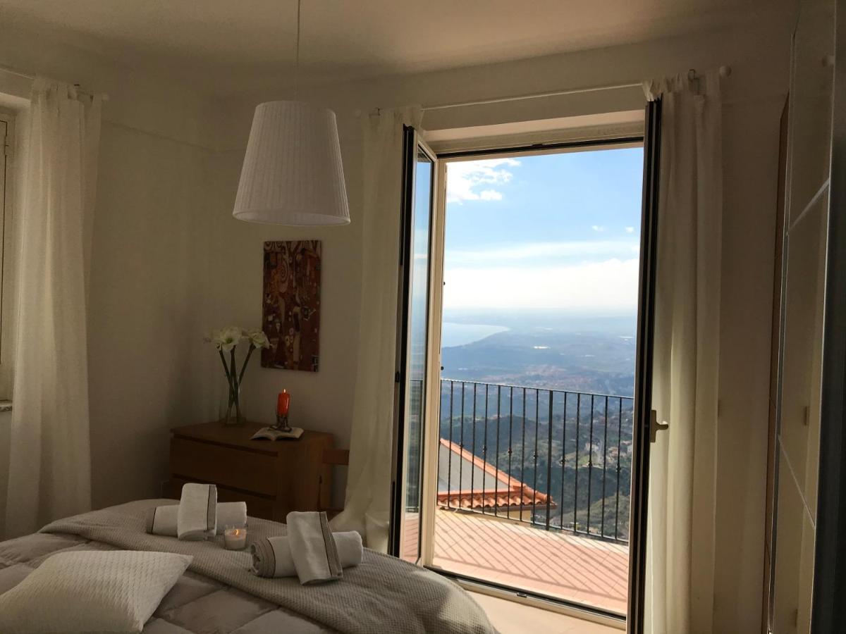 Giorgiada Relax Apartment Castelmola Exterior photo